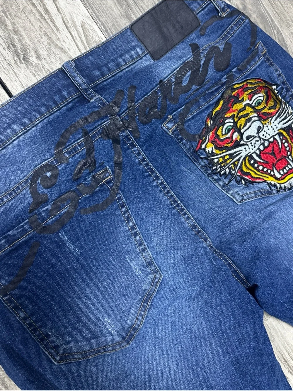 Ed Hardy Mens Jeans Tiger Embroidered Slim Taper Paint Size 32 Grunge Skater Y2K